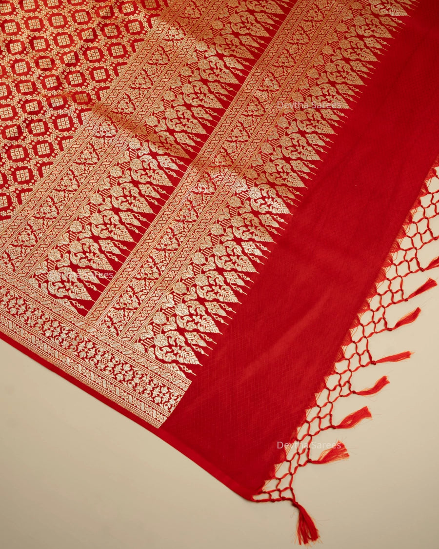 Red Premium Banarasi Katan Brocade Silk Saree (D3)