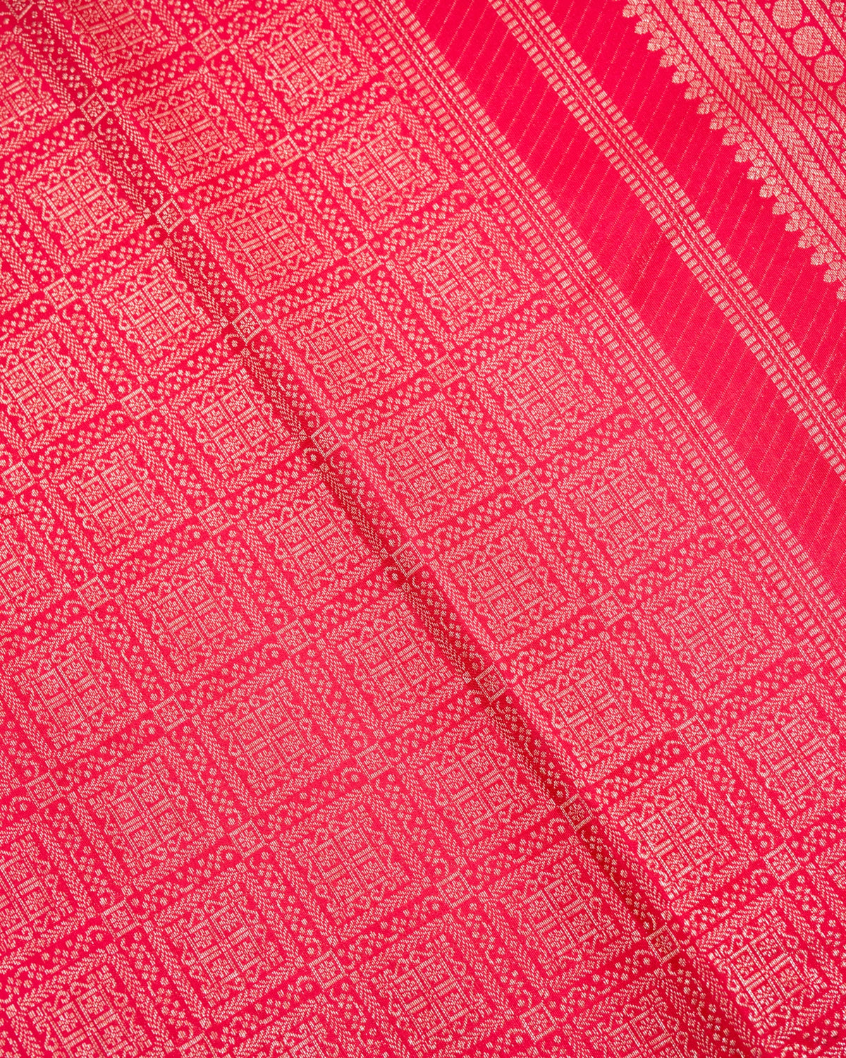 Pure Handloom Kanchipuram Silk Saree with Traditional Block Brocade