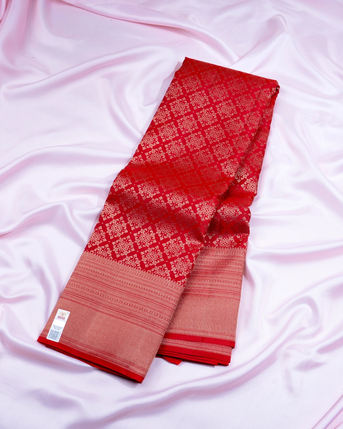 Pure Handloom Kanchipuram Silk Saree with Traditional Floral Diamond Brocade