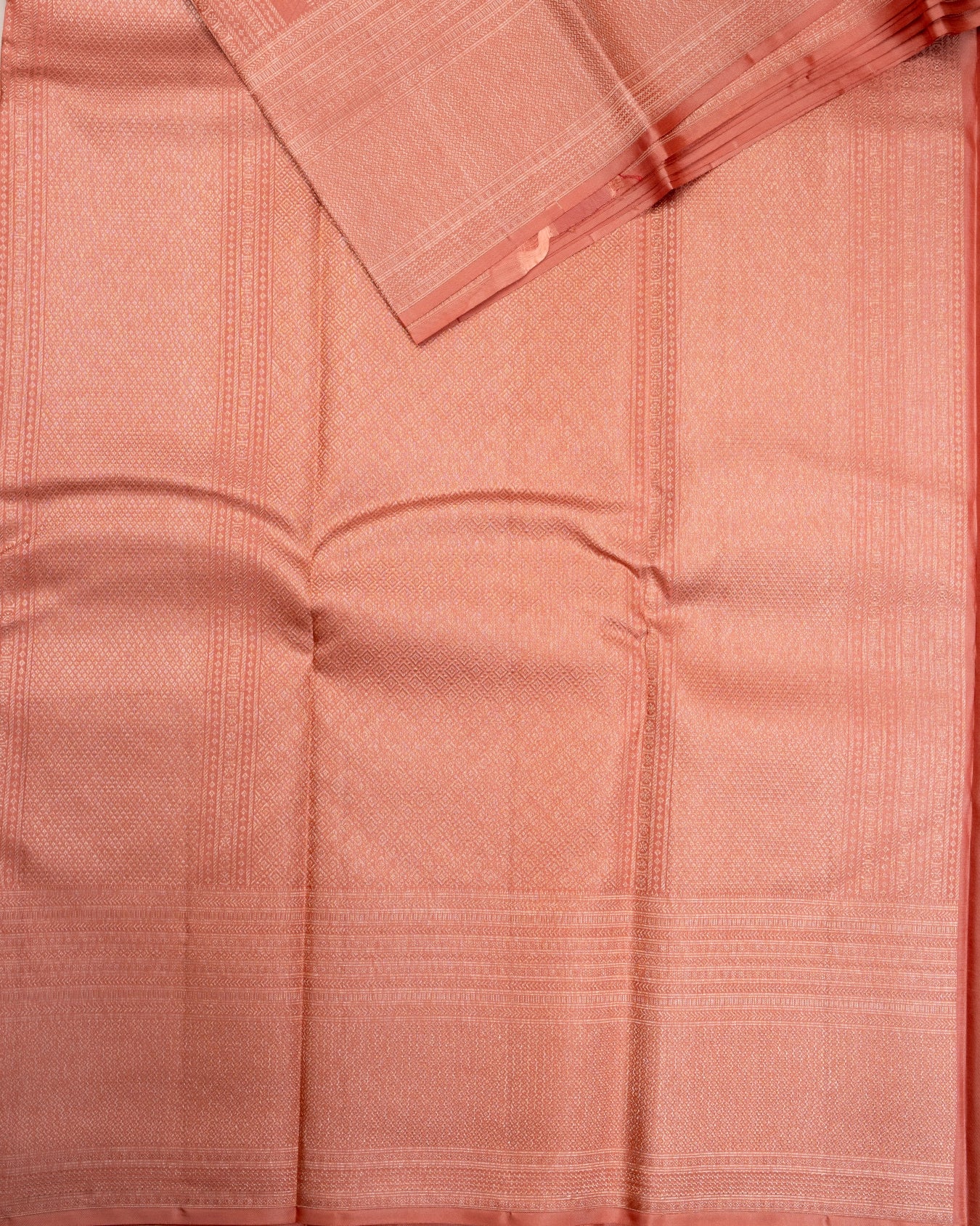 Pure Handloom Kanchipuram Silk Saree with Crossed Floral Design