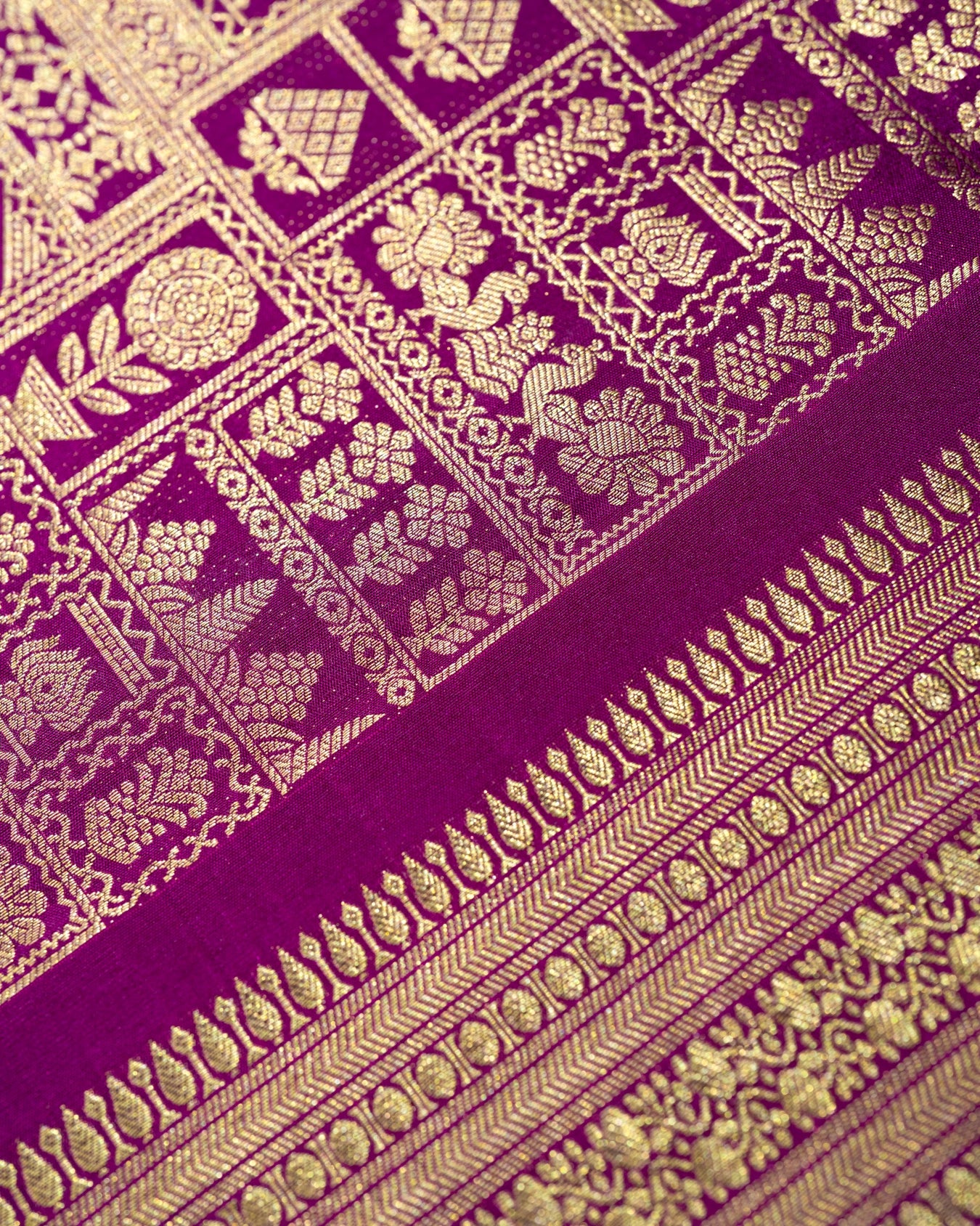 Pure Handloom Kanchipuram Silk Saree with Traditional Temple Wall Design
