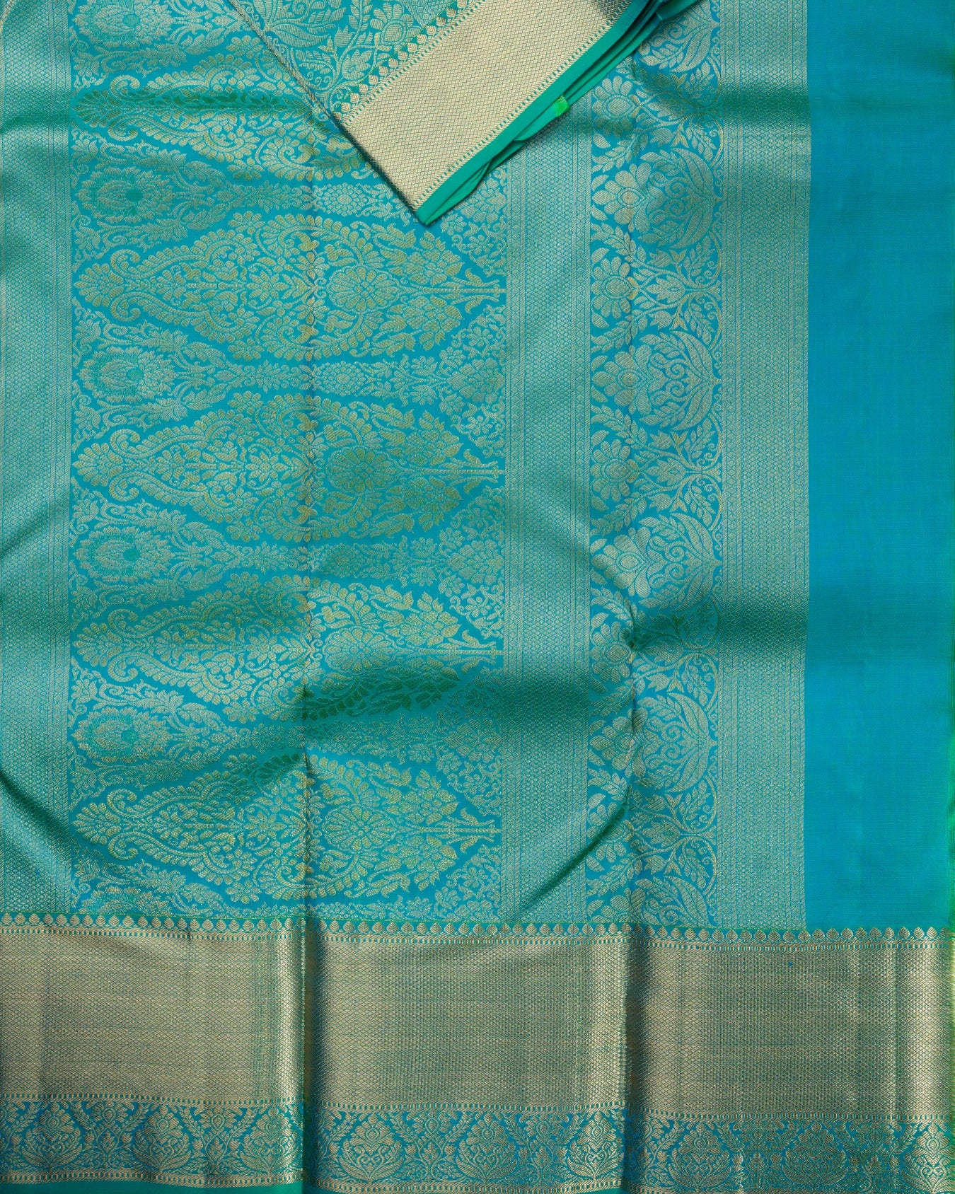 Pure Handloom Kanchipuram Silk Saree with Traditional Floral Bloom and Leaf Arcs