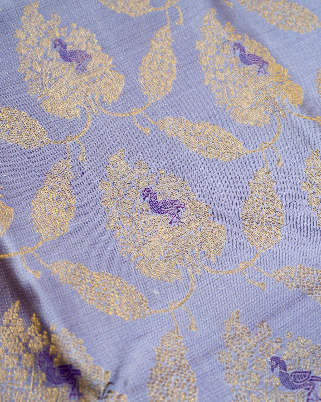 Pure Handloom Kanchipuram Silk Saree with Traditional Tree Leaves Pattern