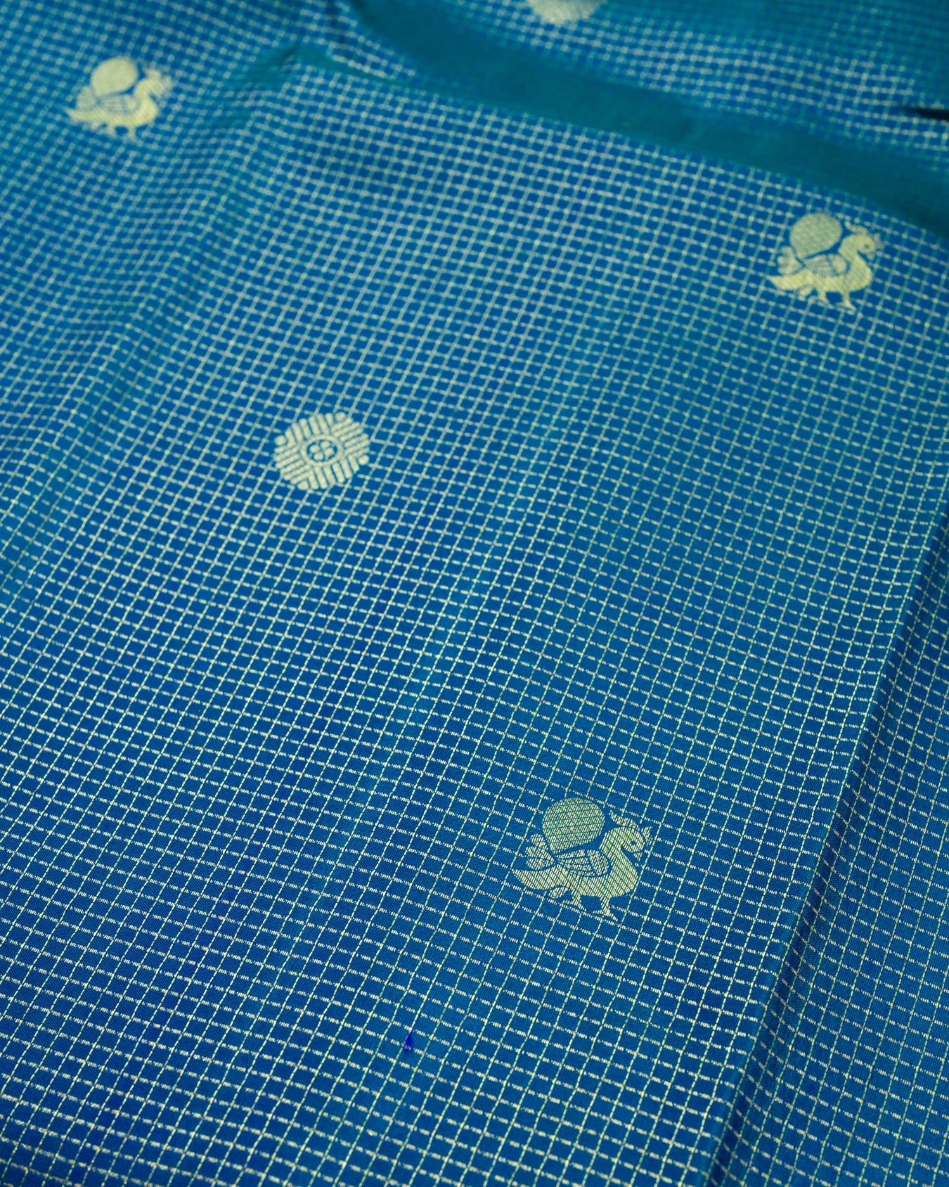 Pure Handloom Kanchipuram Silk Saree with Traditional Check with Buttas