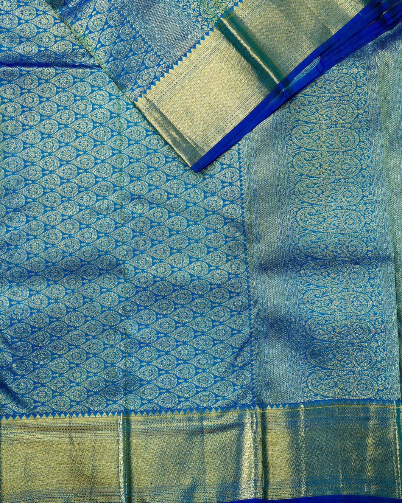 Pure Handloom Kanchipuram Silk Saree with Small Traditional Floral Brocade