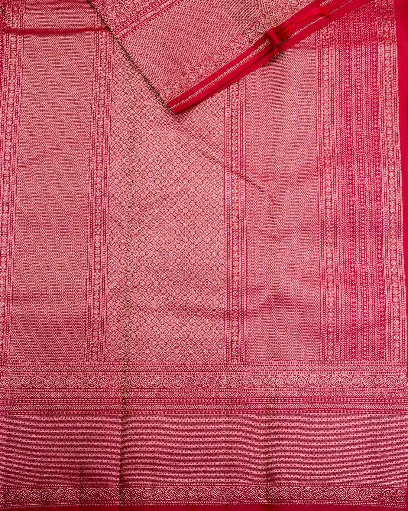 Pure Handloom Kanchipuram Silk Saree with Traditional Floral Buds Brocade