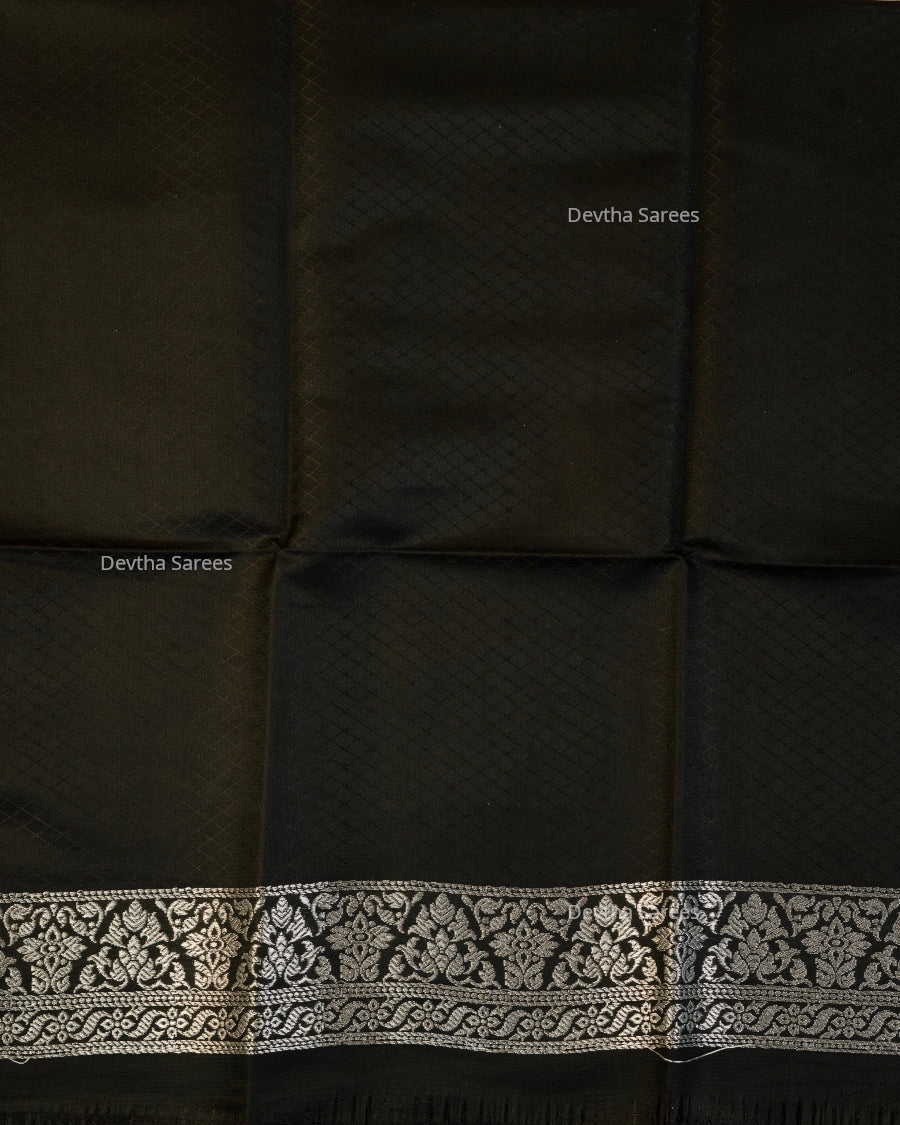 Black Premium Banarasi Katan Brocade Silk Saree (D2)