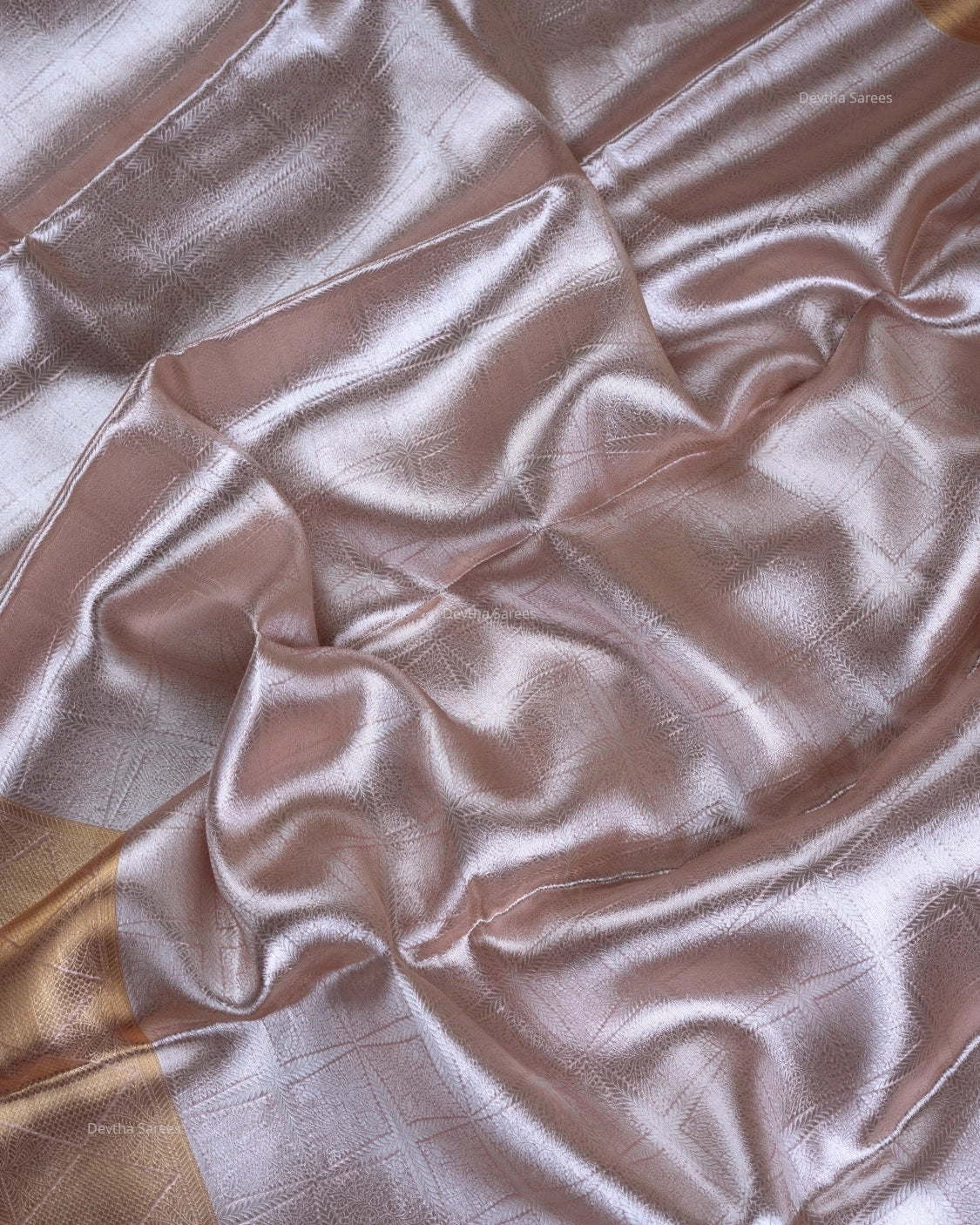 Liquid Gold - Peachy Pink Handwoven Pure Mulberry Brocade Silk Saree