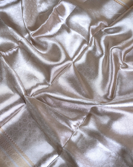 Liquid Gold - Coral Pink Handwoven Pure Mulberry Brocade Silk Saree